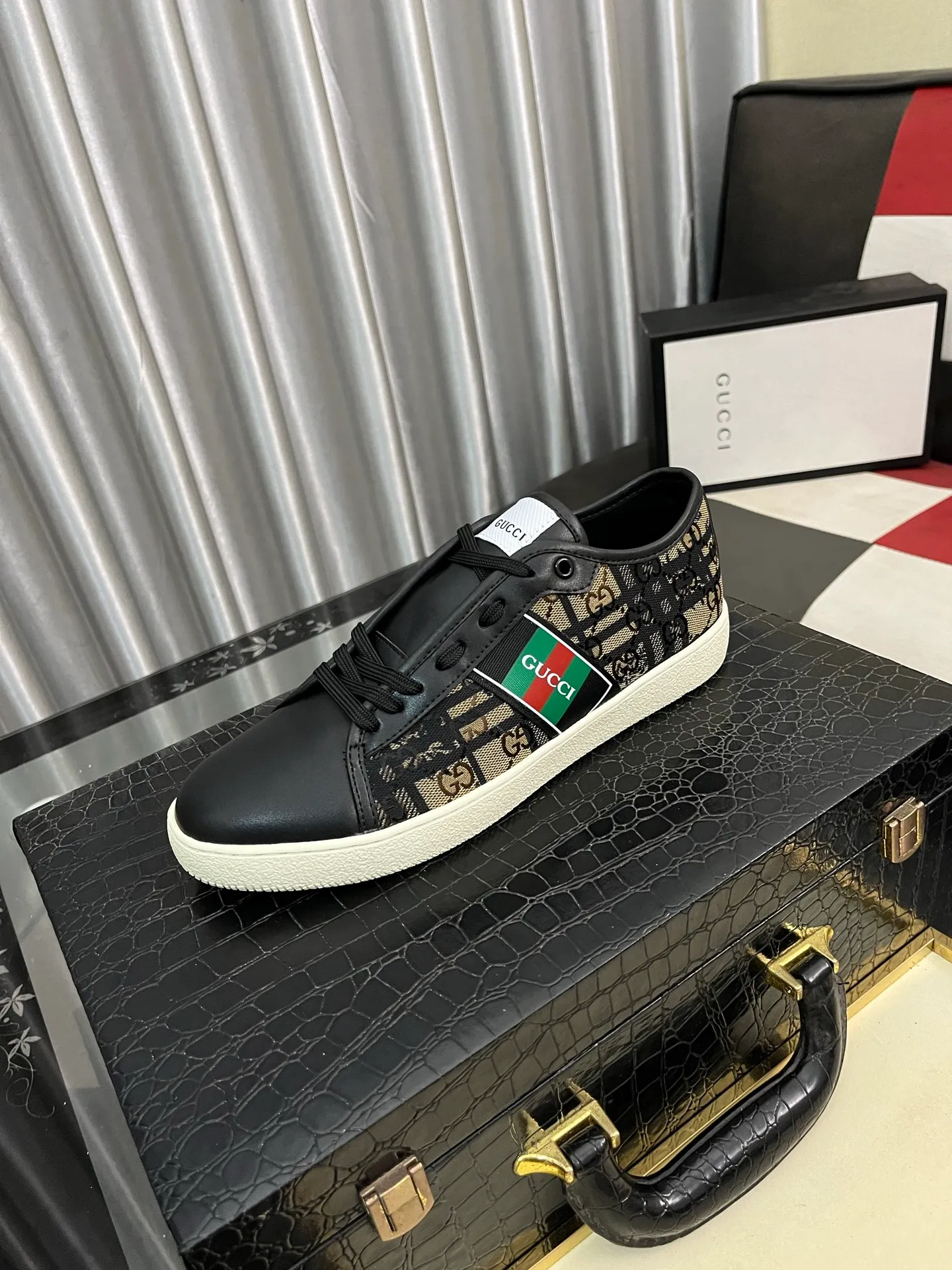 Men's Men's Shoes💰400⌚️⌚️" GUCCI" New official website • Same style, latest • hot style casual shoes, top brand [seduce] luxury ~ purchasing agency, top ~ quality. Products sold at the counter [strong] Original embossed calfskin fabric ➕ Comfortable sheepskin lining, code number: 38-443️⃣colors available